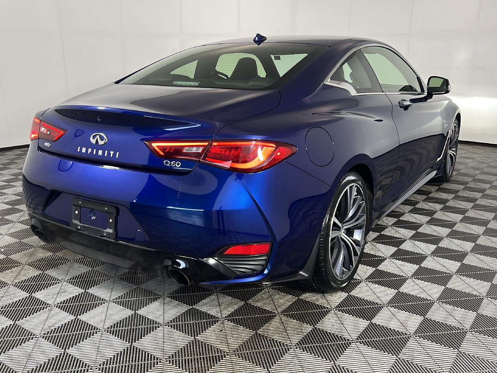 Used 2017 Iridium Blue INFINITI 3.0t Premium image 16