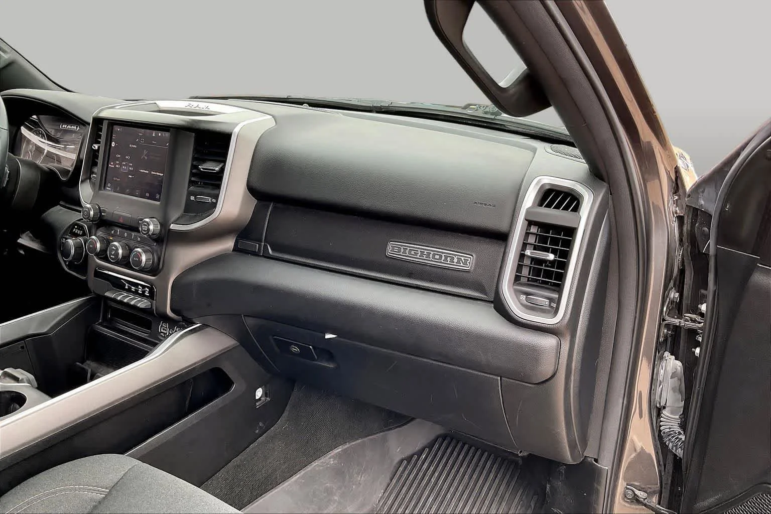 Used 2022 Granite Crystal Metallic Clearcoat Ram Big Horn image 17