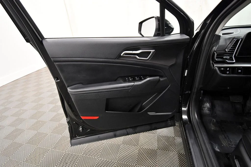Certified Used 2024  Kia EX image 13