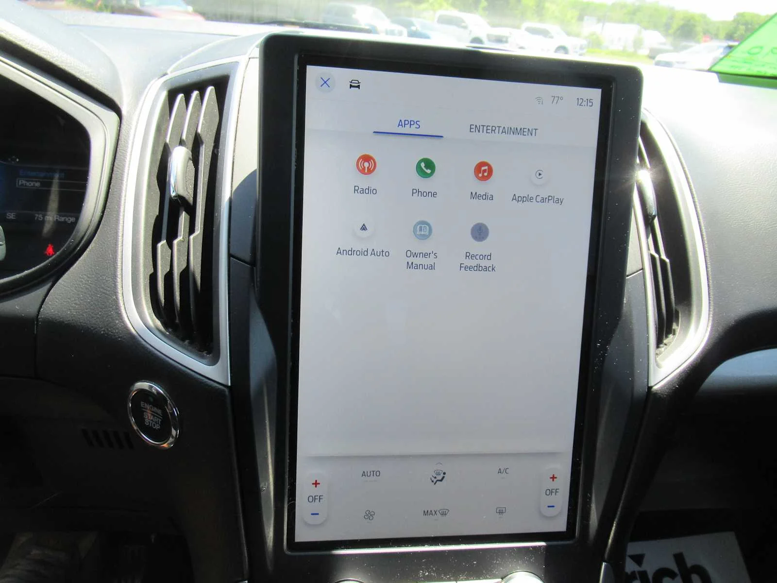 Used 2022 Agate Black Ford SE image 28