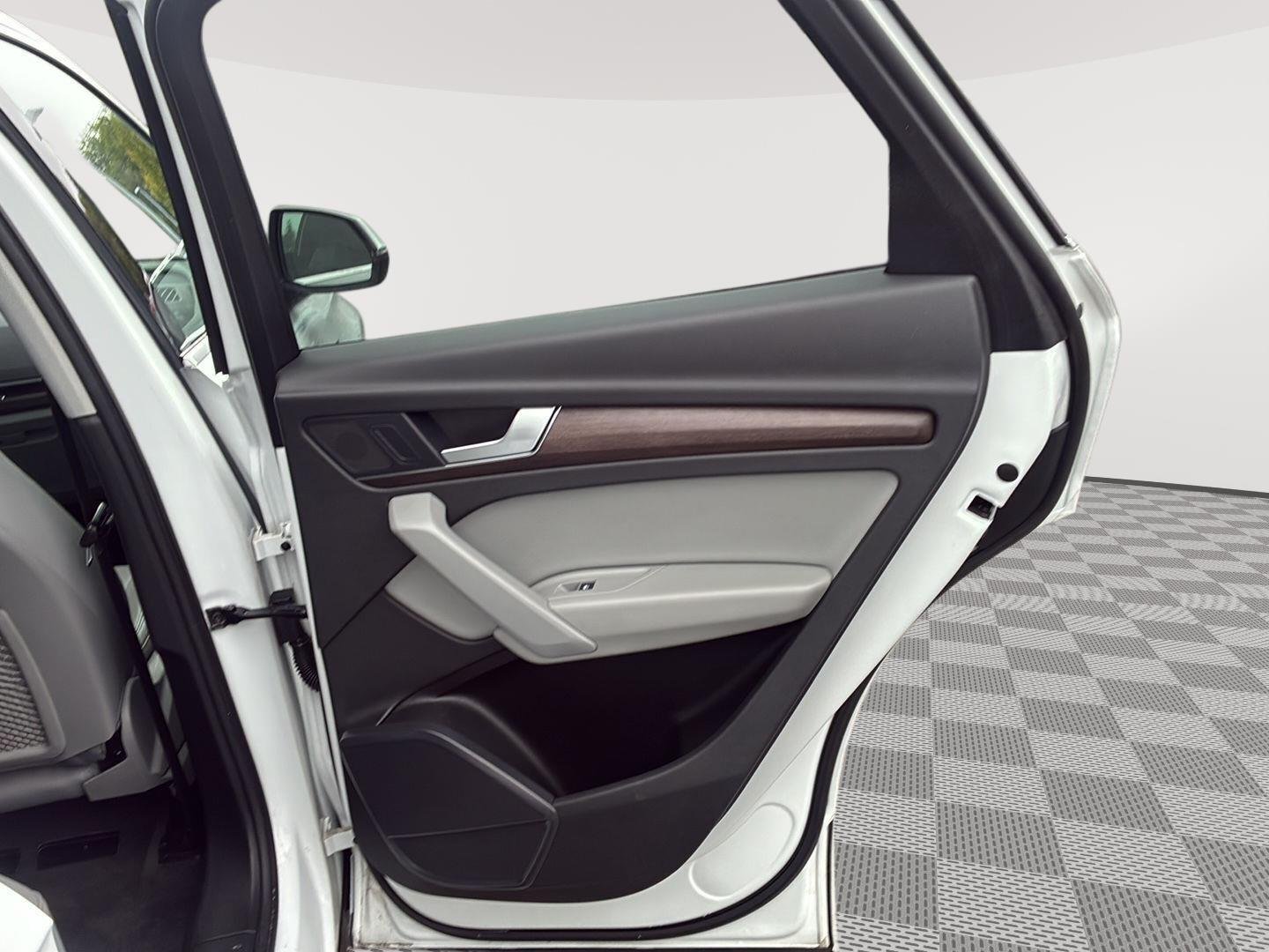 Used 2022 Glacier White Metallic Audi S line Premium image 16