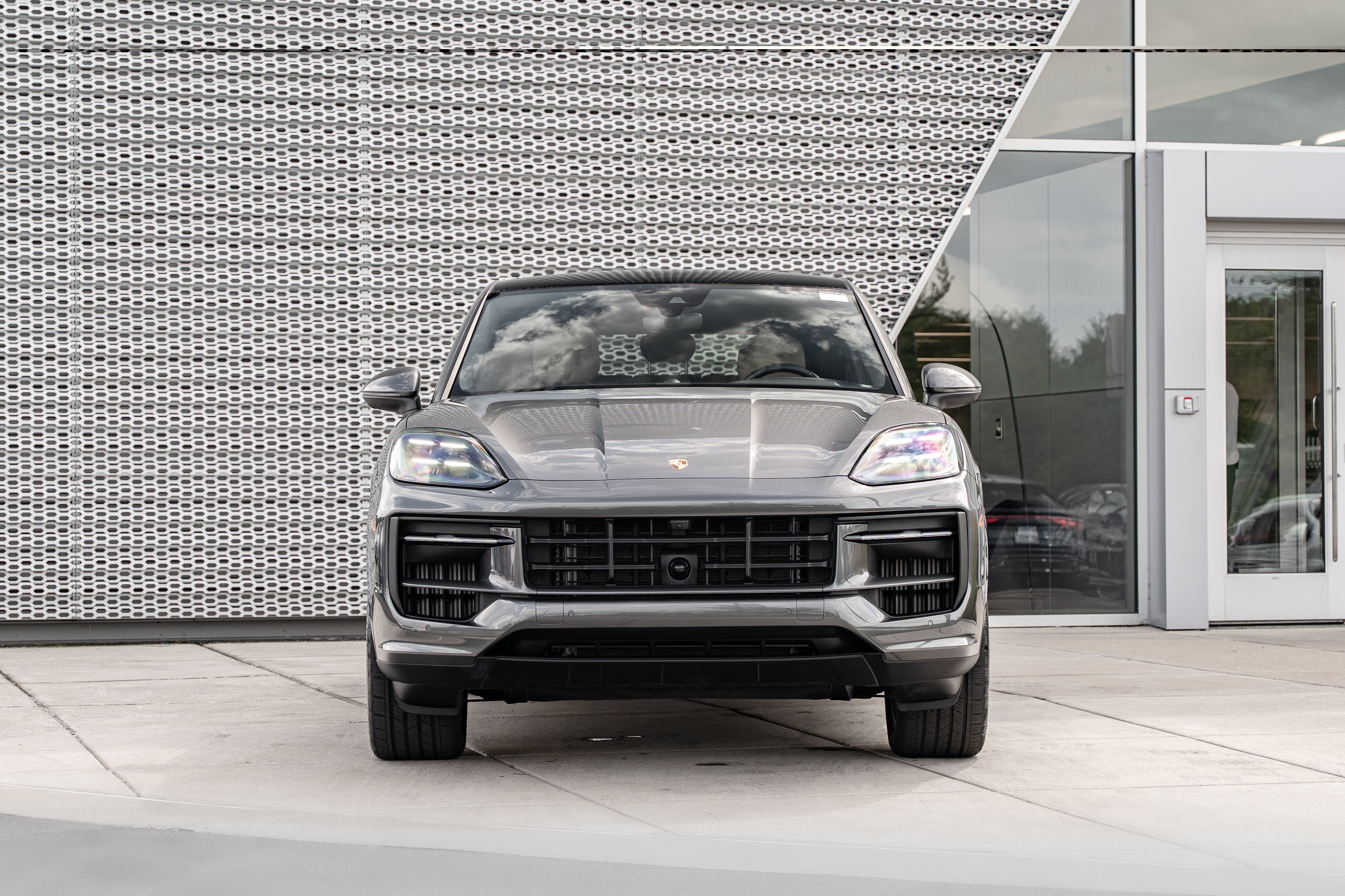 Used 2025 Arctic Gray Porsche Base image 37