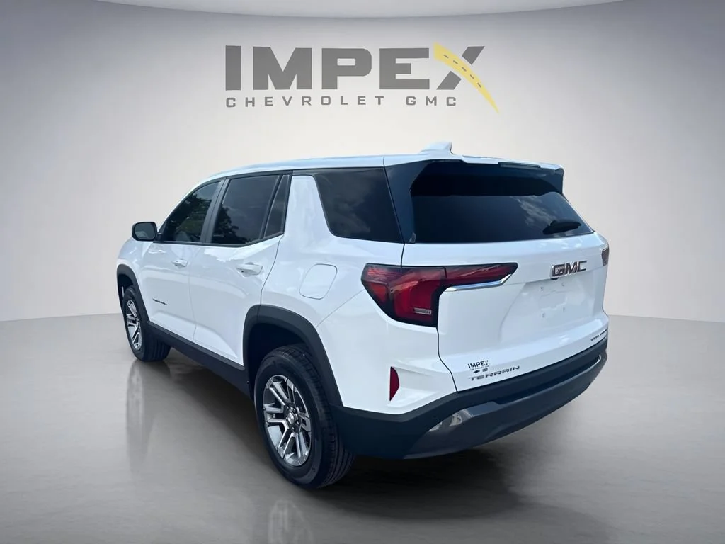 New 2027 Summit White GMC Elevation image 3