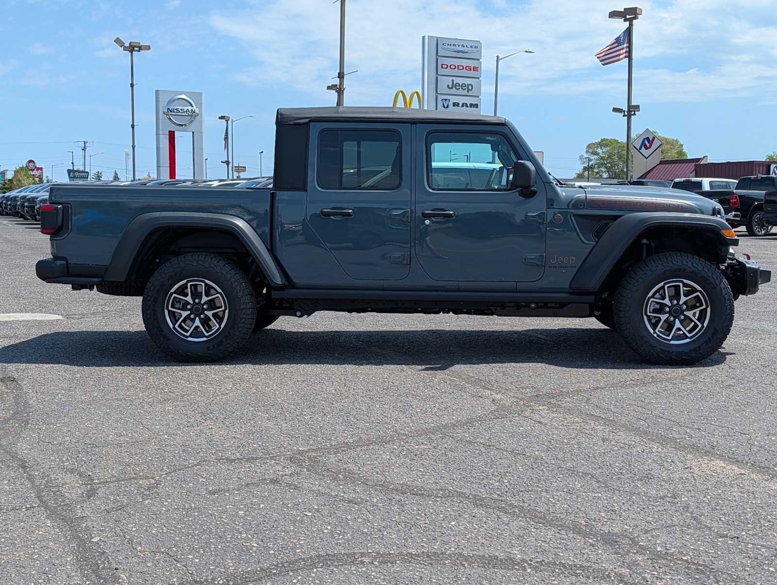 New 2026 Anvil Clear-Coat Exterior Paint Jeep Shadow Ops image 8