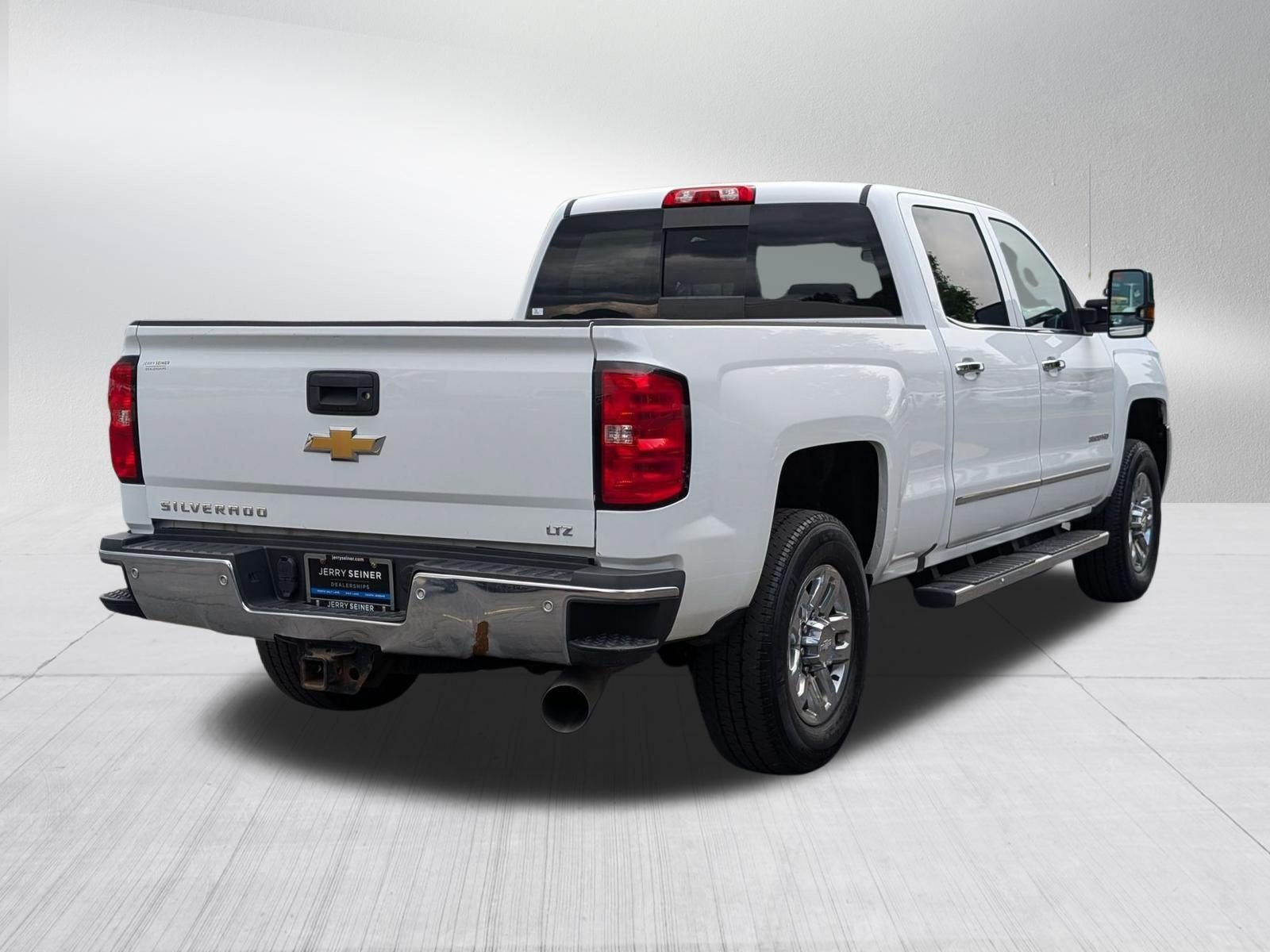 Certified Used 2017 SUMMIT WHITE Chevrolet LTZ image 5