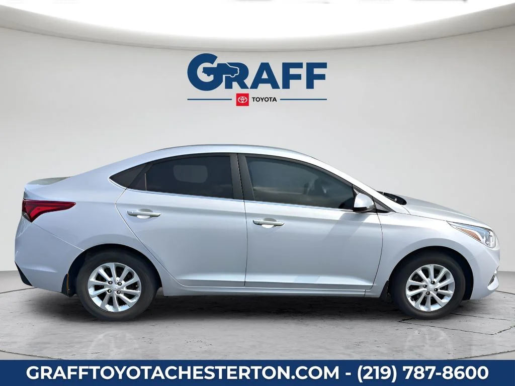 Used 2021 Silver Hyundai SEL image 5
