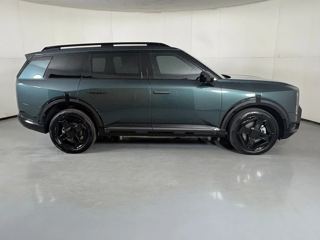 New 2027 Black Jade Green Kia X-LINE SX image 8