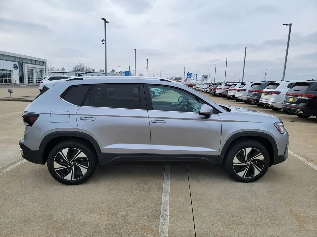2026 Volkswagen Taos SE - Photo 11