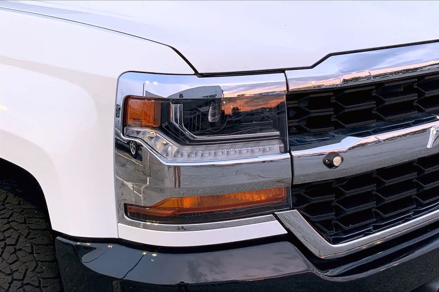 Used 2017 Summit White Chevrolet Work Truck image 24