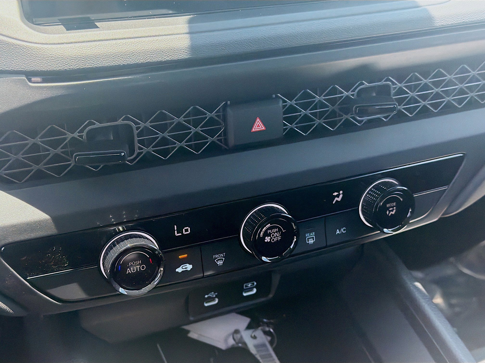 New 2026 Platinum White Pearl Honda LX image 14