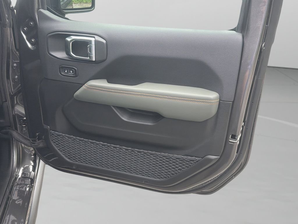 New 2026 Gray Jeep Mojave X image 24