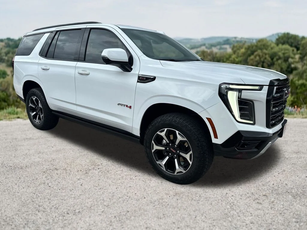 Used 2025 White GMC AT4 image 1