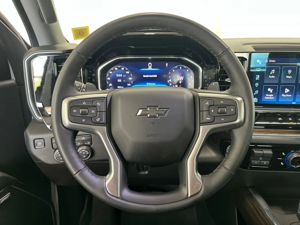 Used 2024 White Chevrolet RST image 5