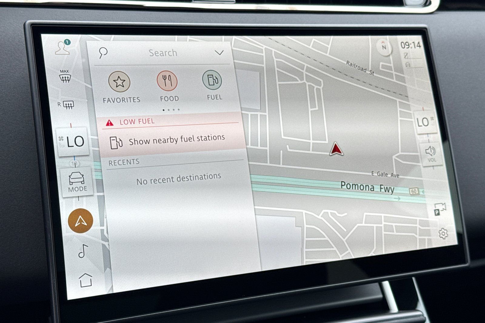 New 2026 Fuji White Land Rover S image 21