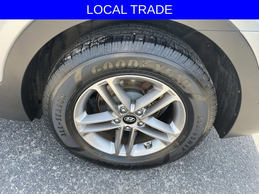 Used 2017 Silver Hyundai 2.4 Base image 10