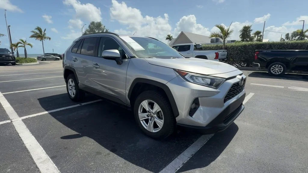 Used 2021 Silver Toyota XLE image 2