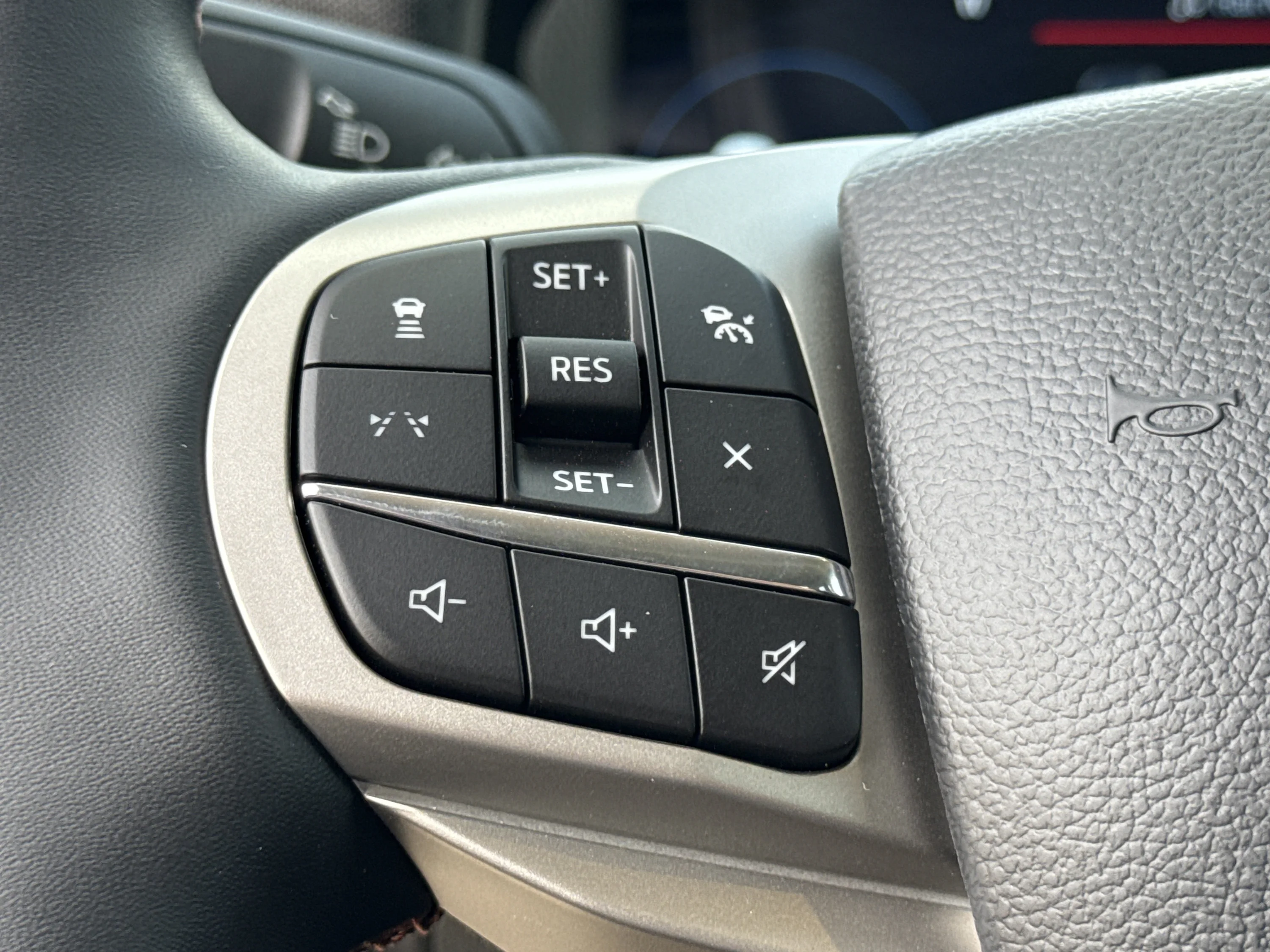 Used 2026 Carbonized Gray Metallic Ford Active image 41