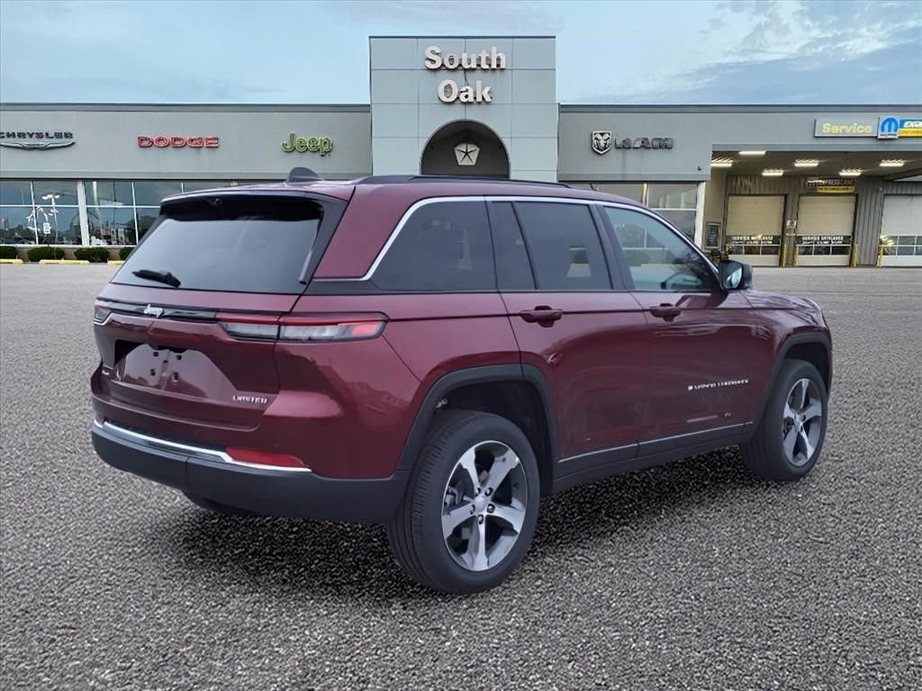 New 2025 Velvet Red Pearl-Coat Exterior Paint Jeep Limited image 3