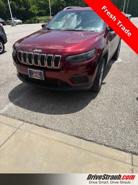 Used 2020 Red Jeep Latitude image 1