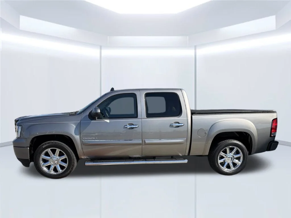 Used 2012 Gray GMC Denali image 3