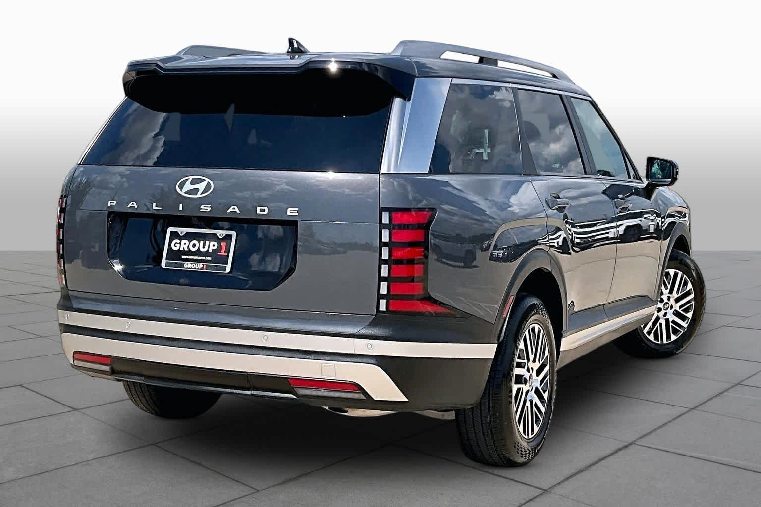Used 2026 Ecotronic Gray Pearl Hyundai SEL 7P image 12