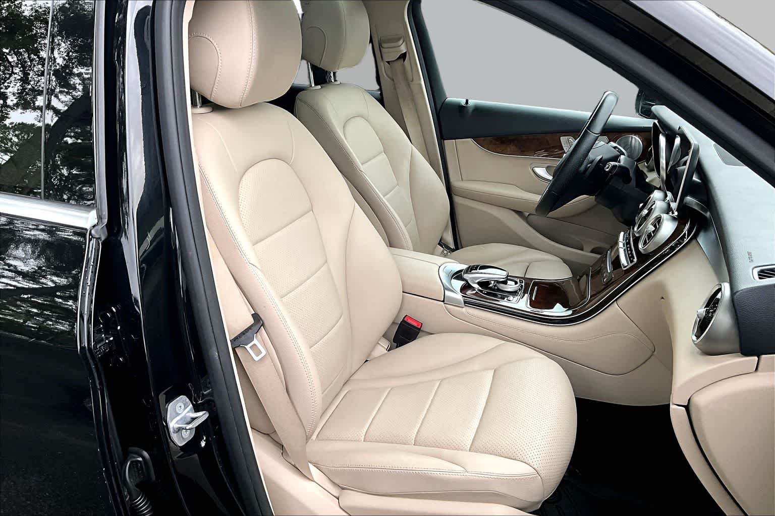 Used 2019 Black Mercedes-Benz GLC 300 image 9