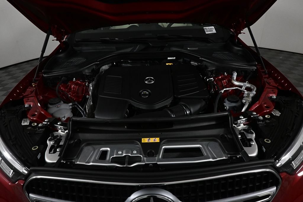 New 2026 MANUFAKTUR Patagonia Red Metallic Mercedes-Benz GLC 300 image 32