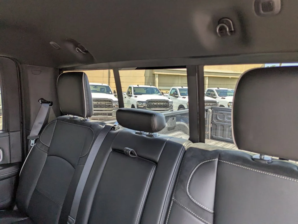 2025 RAM 3500 Laramie - Photo 31