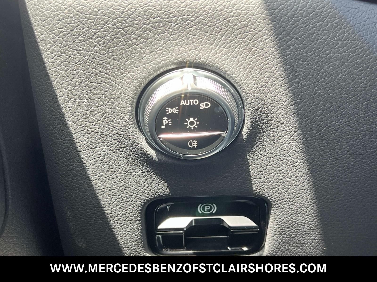 New 2026 Graphite Grey Metallic Mercedes-Benz GLC 300 image 30