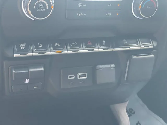 Used 2025 Gray Chevrolet Custom image 28