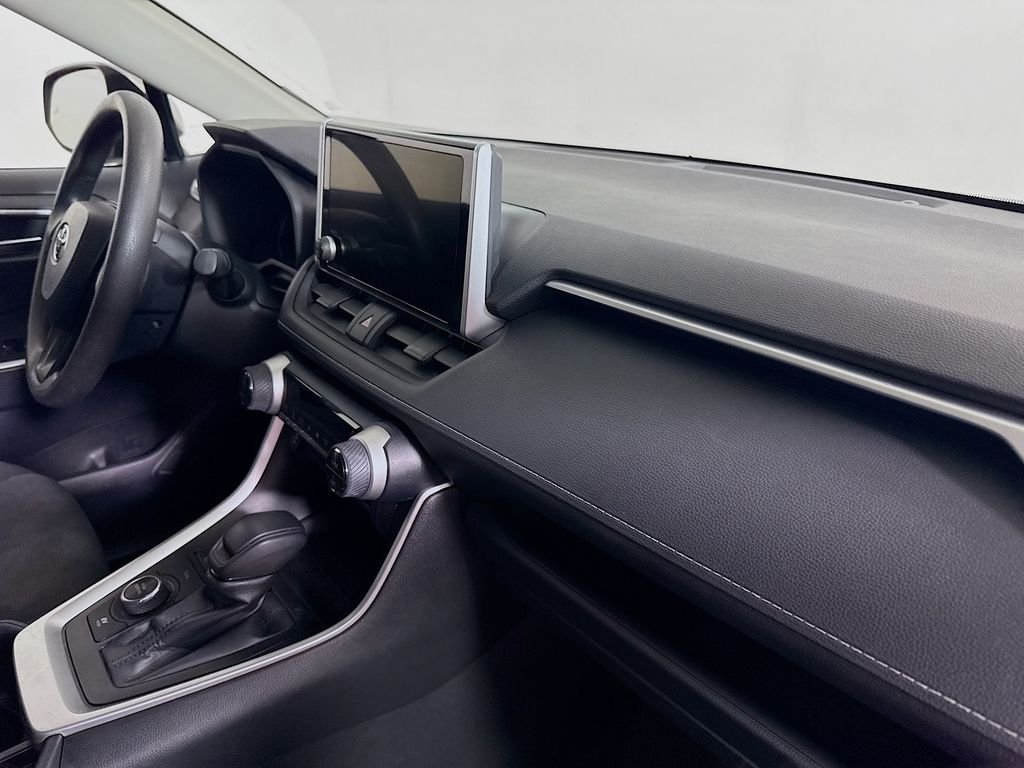 Used 2025 Silver Sky Metallic Toyota Hybrid XLE image 27