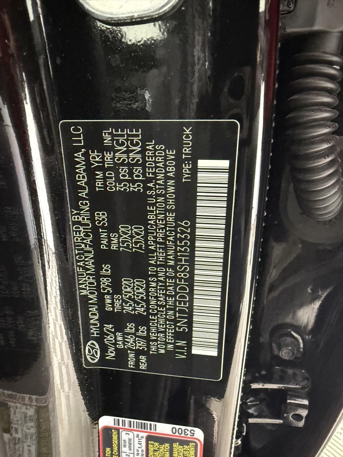 Used 2025 Phantom Black Hyundai Limited image 24