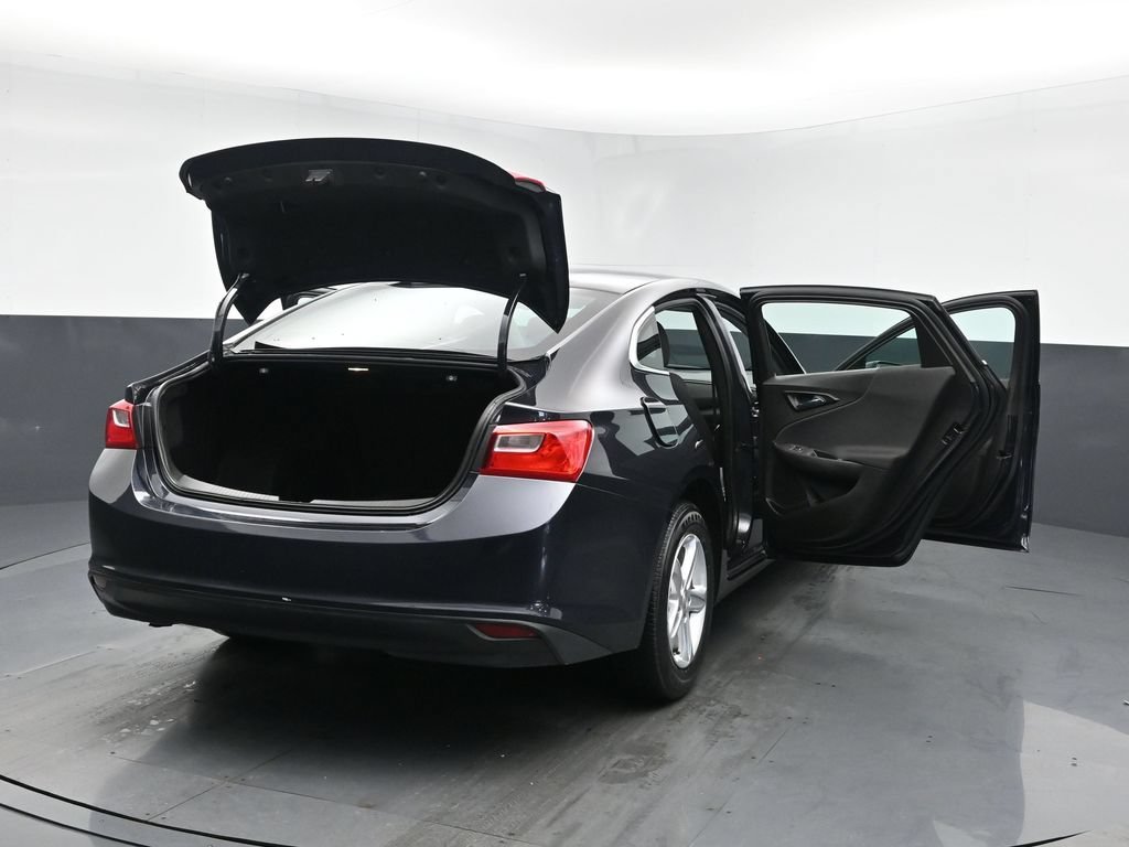 Used 2022 Gray Chevrolet LS image 28