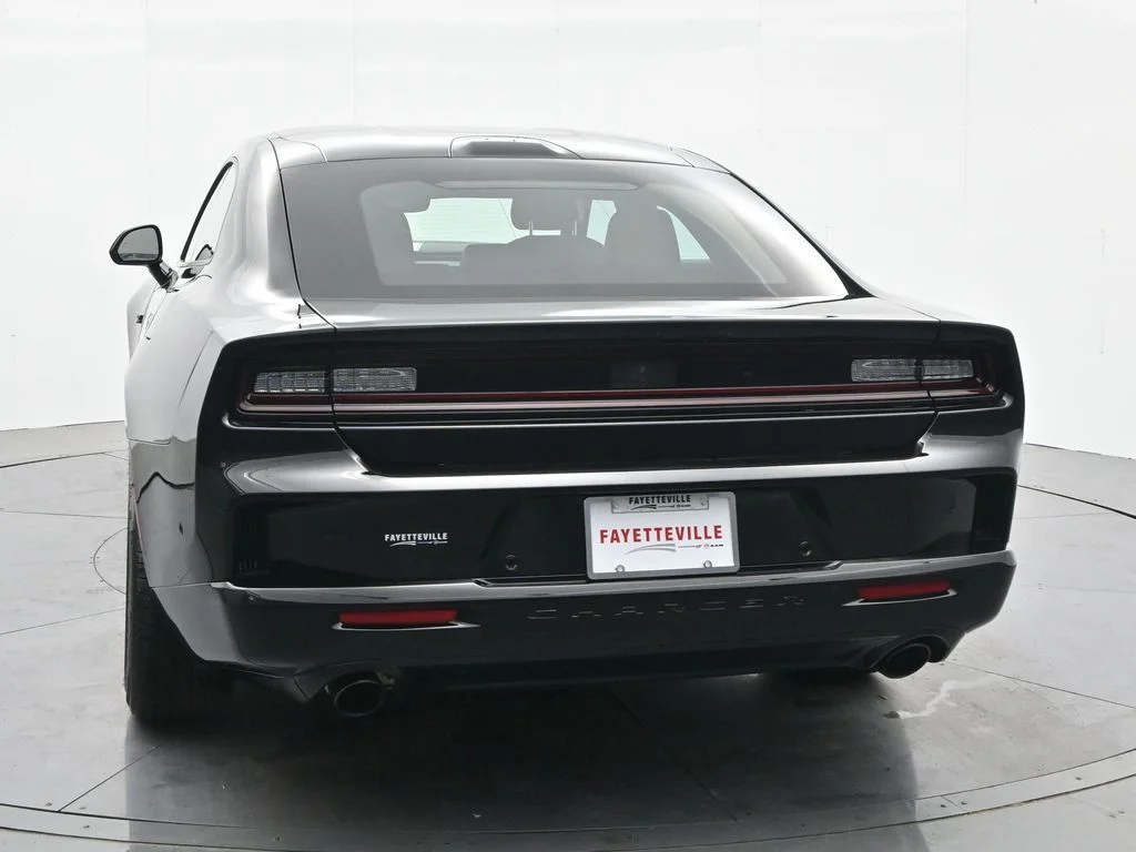 New 2026 Diamond Black Crystal Pearlcoat Dodge R/T image 9