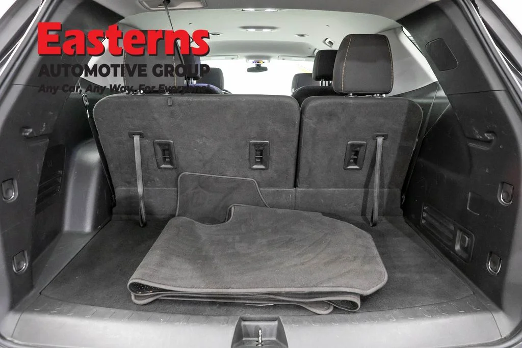Used 2020 Black Chevrolet LT image 9