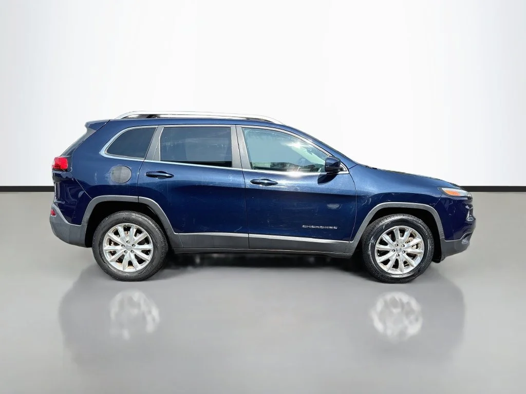 Used 2016 True Blue Jeep Limited image 8