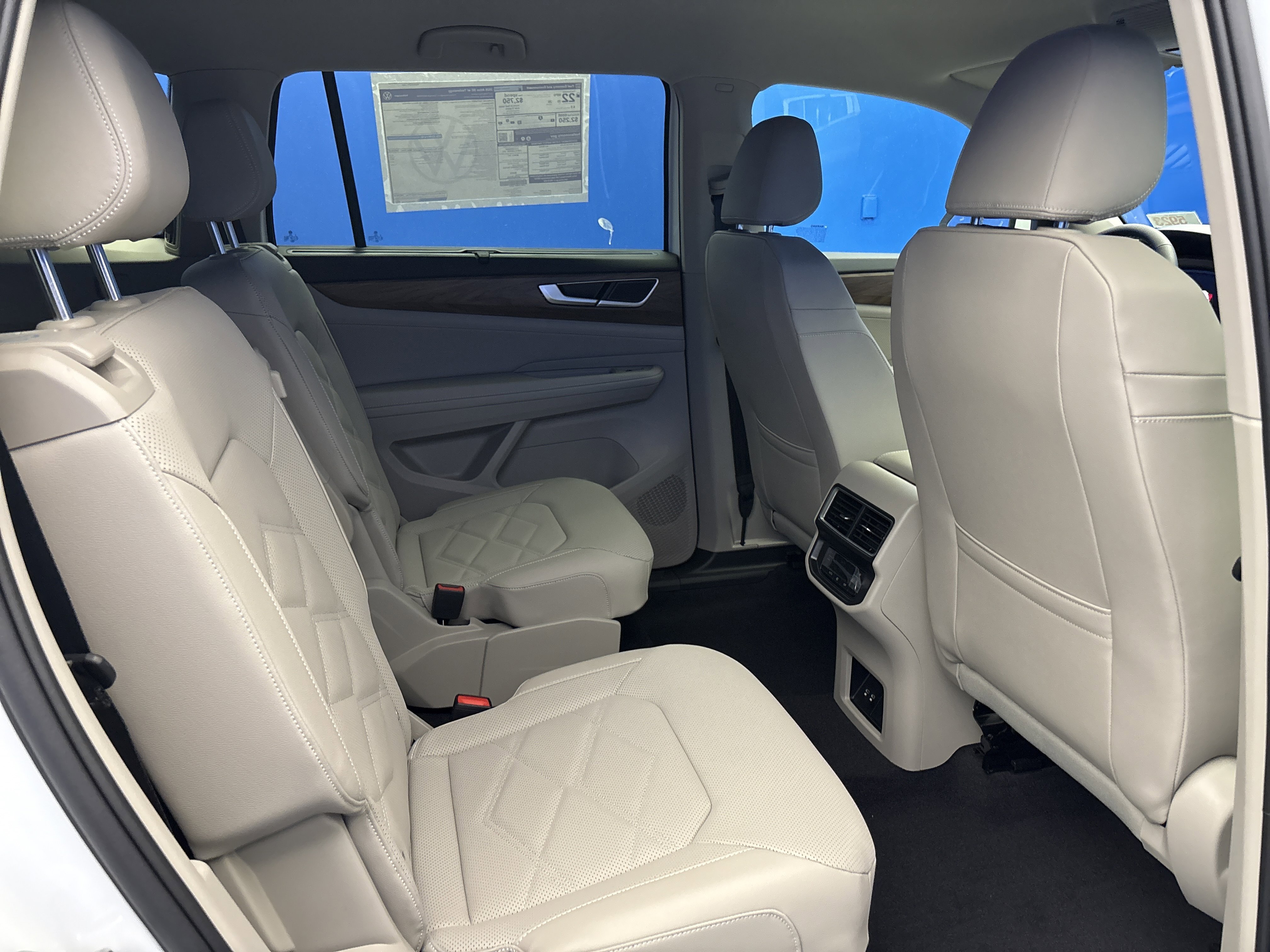 2026 Volkswagen Atlas SE w/Tech - Photo 24