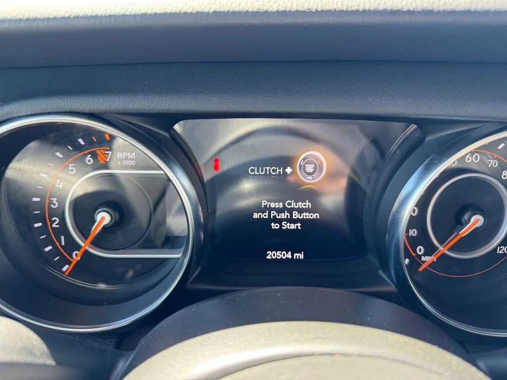 Used 2021 White Jeep Unlimited Sahara image 13