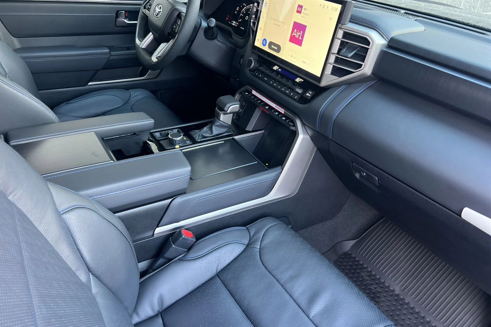 2026 Toyota Tundra Platinum - Photo 12