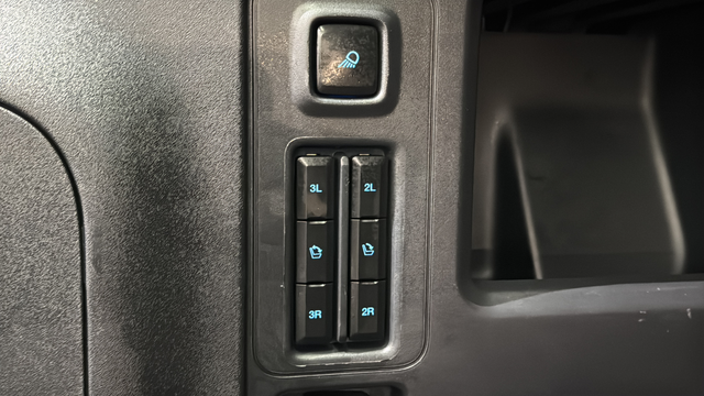 Used 2025 Agate Black Metallic Ford Active image 31