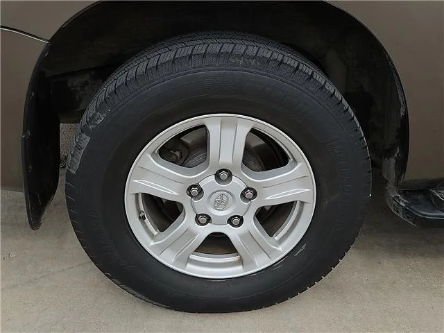 Used 2017 Pyrite Mica Toyota SR5 4x2 image 6