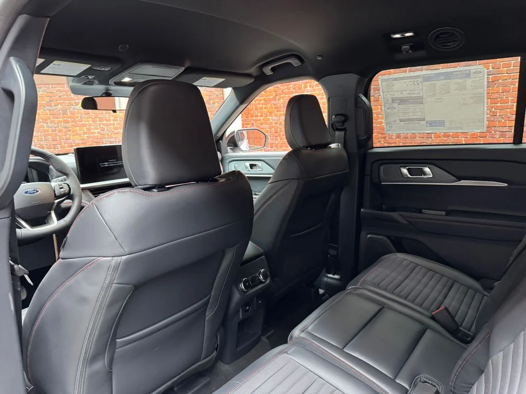 New 2026 Space White Metallic Ford ST-Line image 24