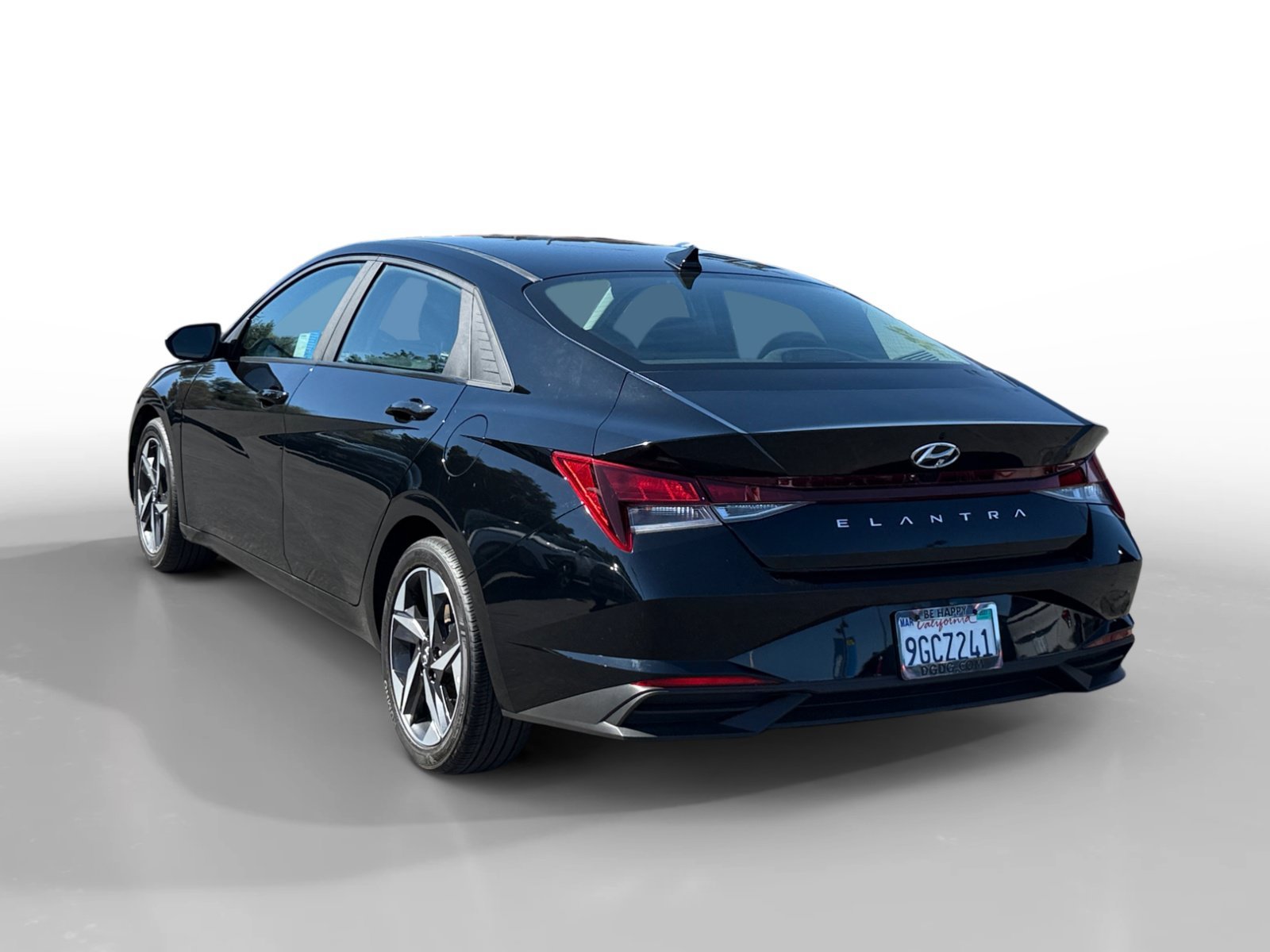 Certified Used 2023 Onyx Black Hyundai SEL image 3