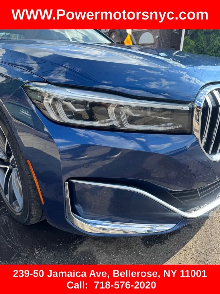 Used 2022 Blue BMW 750i xDrive image 10
