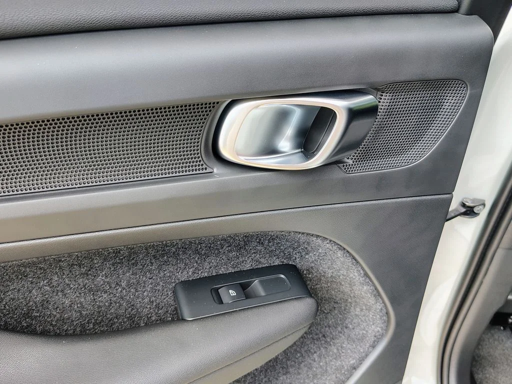 New 2026 Crystal White Volvo Ultra image 23