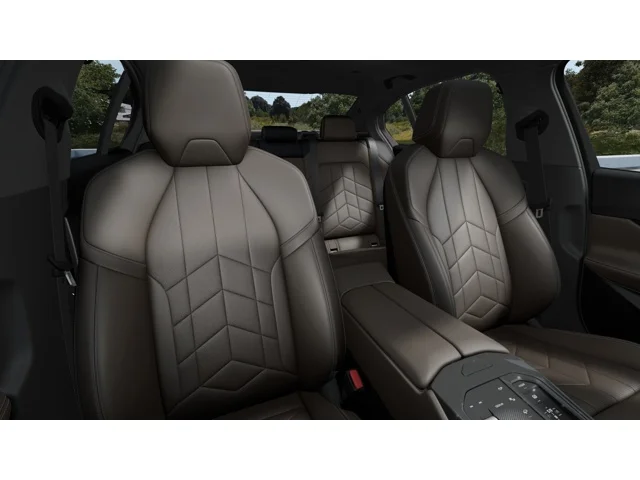 New 2027 Mineral White Metallic BMW  image 11