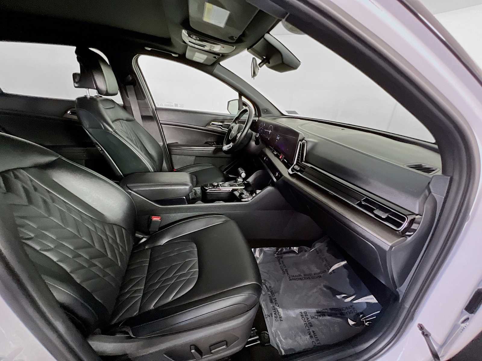 Used 2023 Glacier White Pearl/Ebony Black Roof Kia X-Pro Prestige image 29