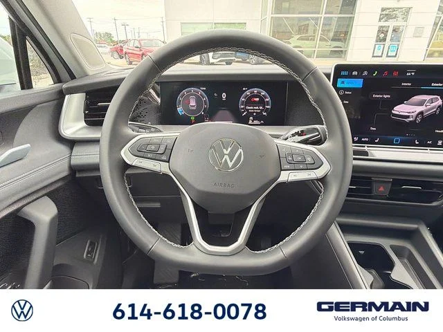 New 2026 White/off-white Volkswagen 2.0T SE image 19