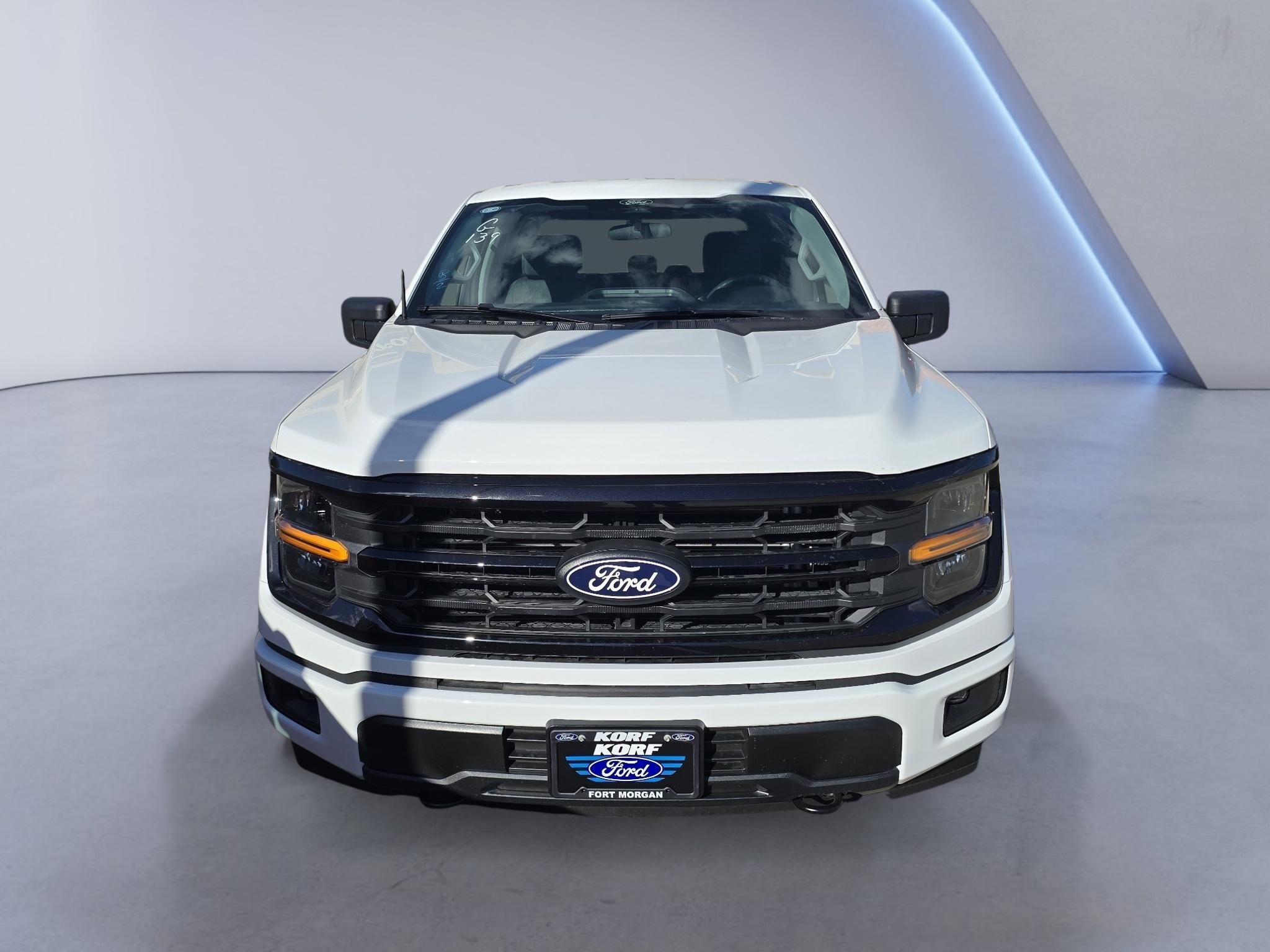 New 2026 Oxford White Ford XLT image 2