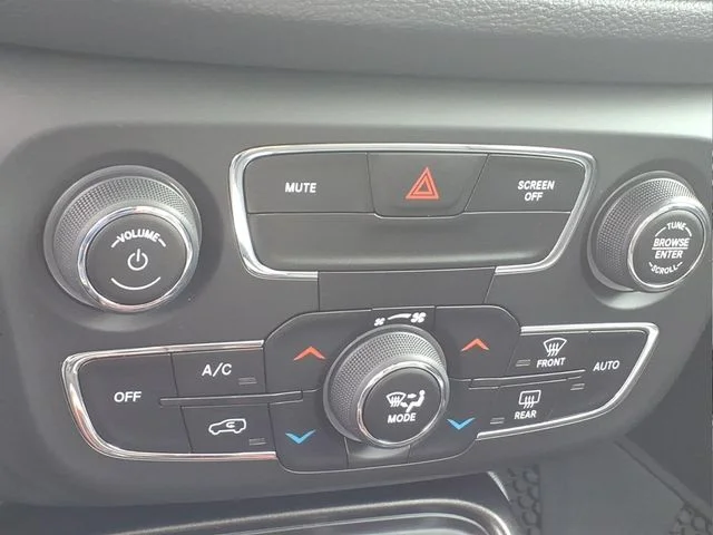 Used 2017 Gray Jeep Trailhawk image 7